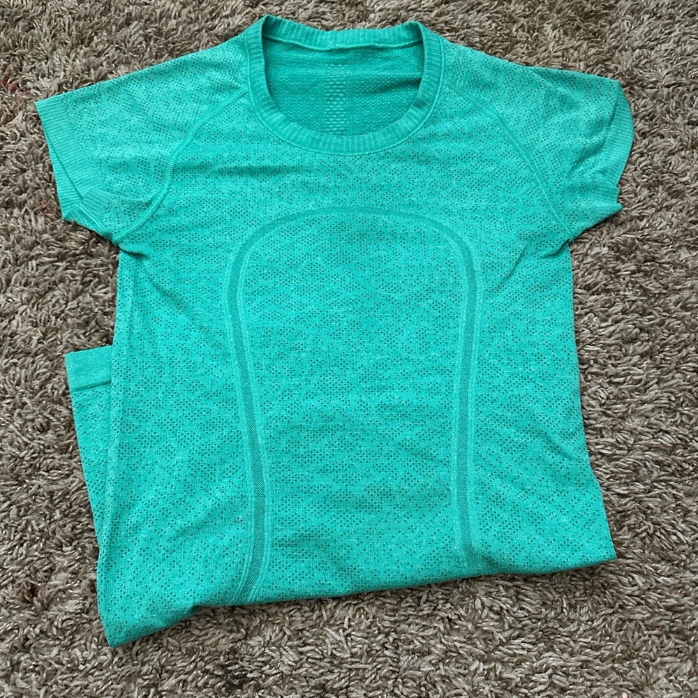 Green lulu shirt size 0-2
